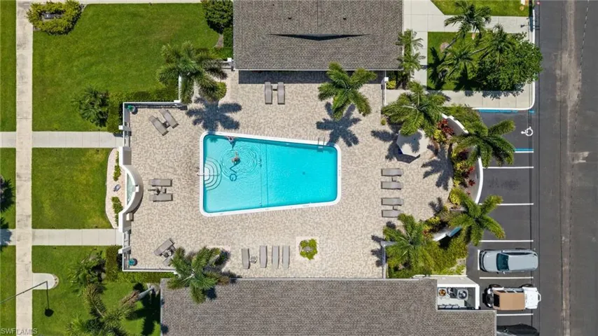 468 12th Ave S 468, Naples, Florida 34102
