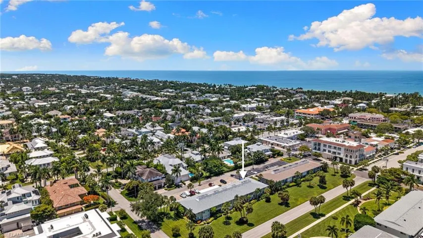 468 12th Ave S 468, Naples, Florida 34102