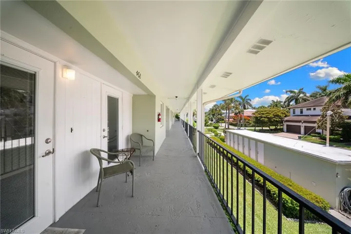 468 12th Ave S 468, Naples, Florida 34102