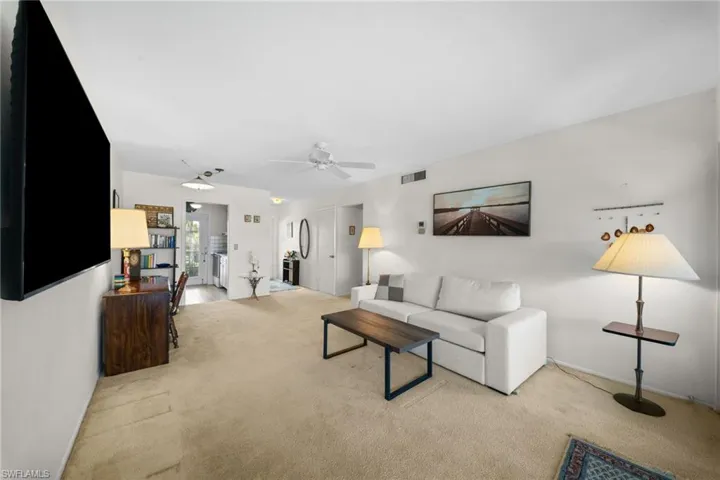 468 12th Ave S 468, Naples, Florida 34102