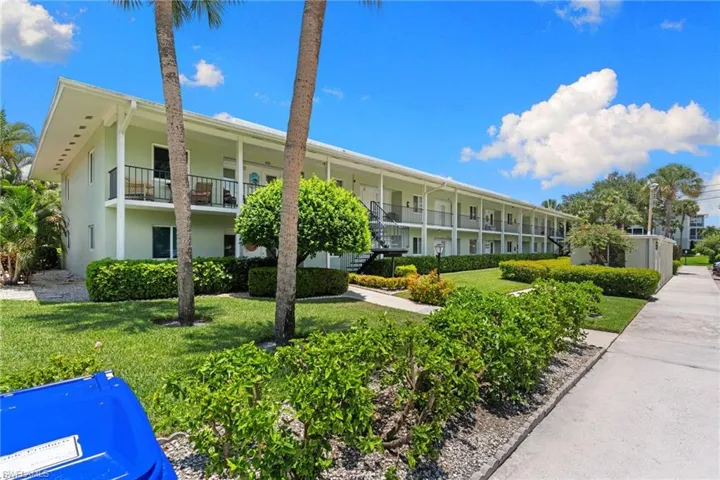 468 12th Ave S 468, Naples, Florida 34102