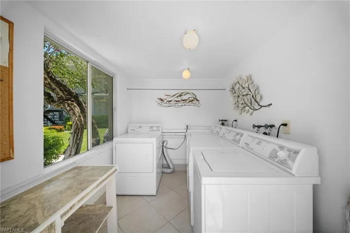 468 12th Ave S 468, Naples, Florida 34102