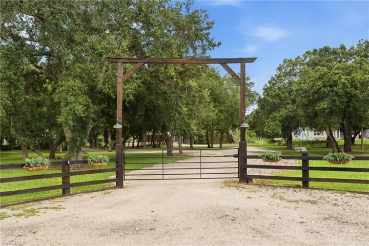 3651 Bateman Rd, Alva, Florida 33920