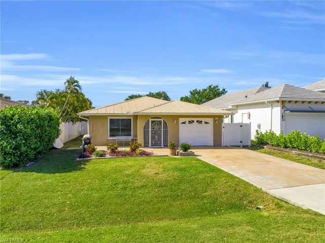 832 92nd Ave N, Naples Fl 34108