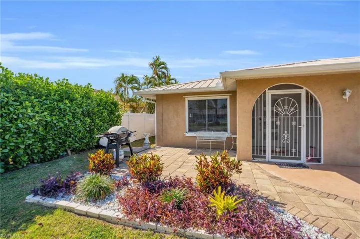 832 92nd Ave N, Naples Fl 34108