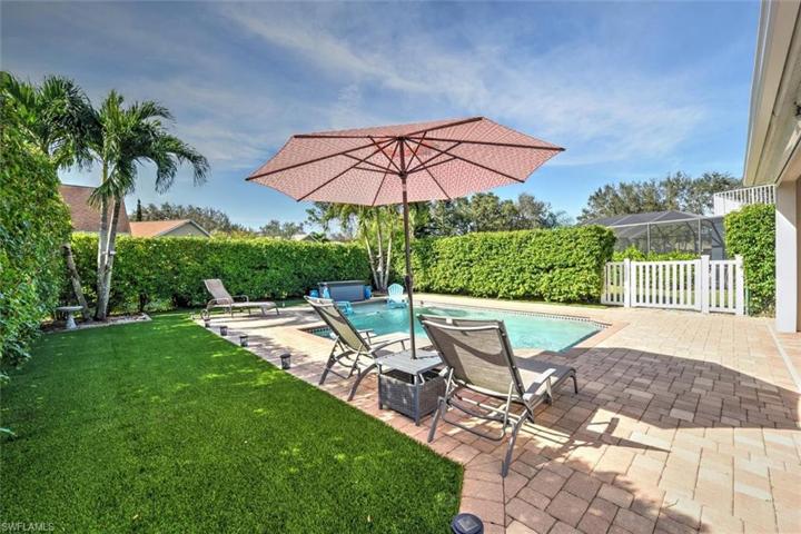 Private Pool & Yard
