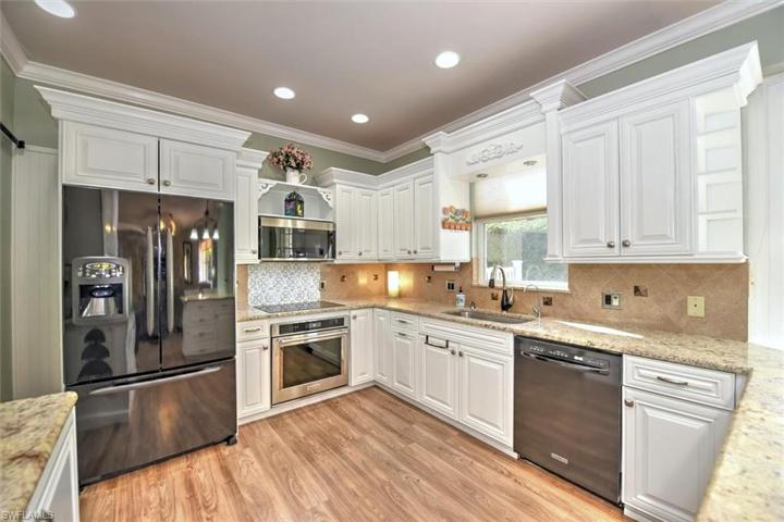 Beautiful Custom Kitchen