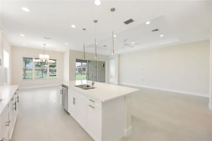 12218  Bonnet  DR, Naples, FL 34120