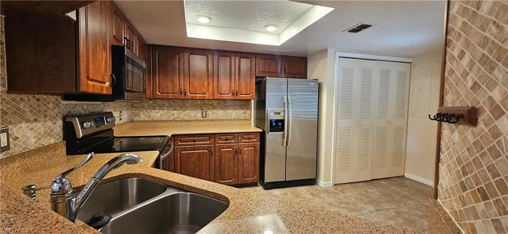 9640 Windsor Gardens Ln 104, Fort Myers, Florida 33919