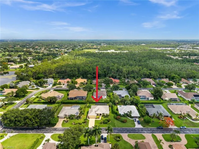 2027 Castle Garden Ln, Naples, Florida 34110