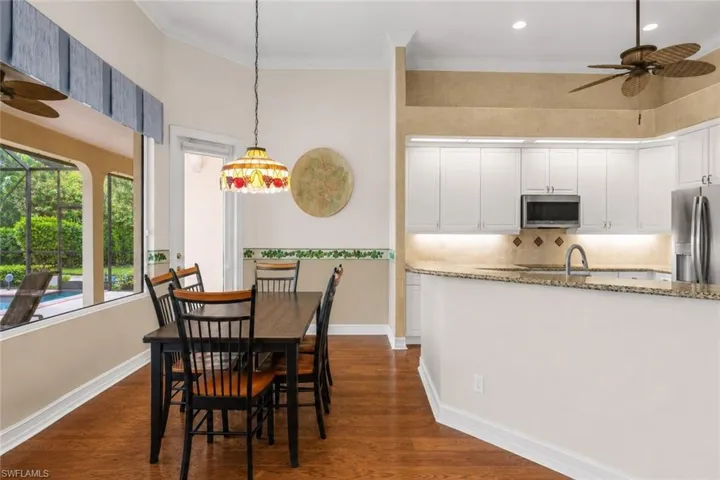 2027 Castle Garden Ln, Naples, Florida 34110