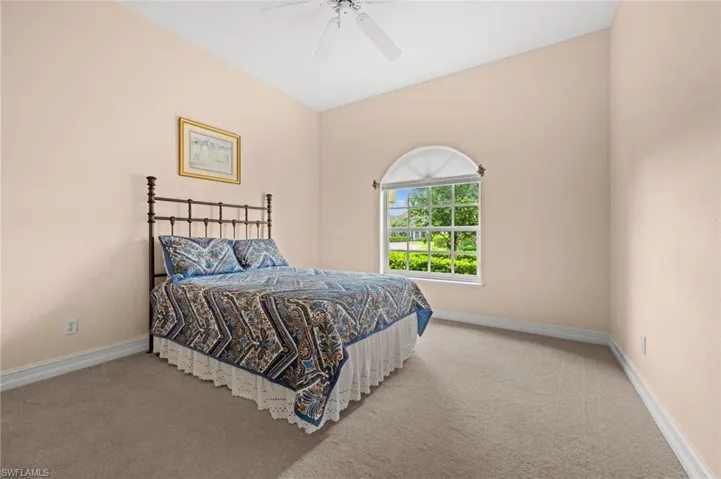 2027 Castle Garden Ln, Naples, Florida 34110