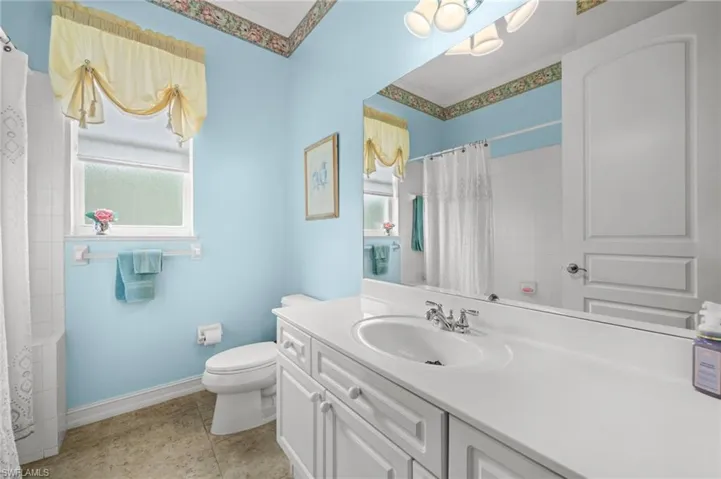 2027 Castle Garden Ln, Naples, Florida 34110