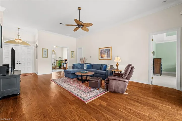 2027 Castle Garden Ln, Naples, Florida 34110