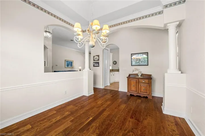 2027 Castle Garden Ln, Naples, Florida 34110