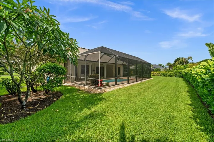 2027 Castle Garden Ln, Naples, Florida 34110