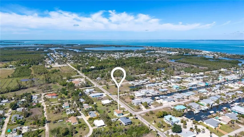 7431 Barrancas Ave, Bokeelia Fl 33922
