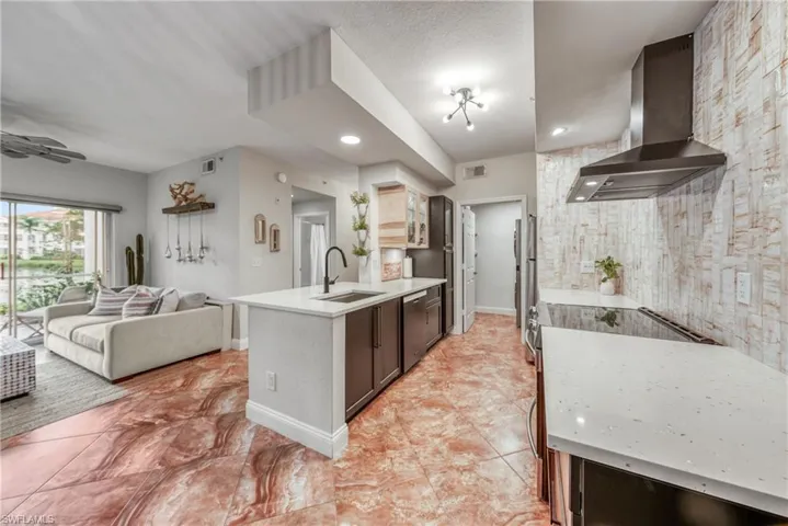 4630  Saint Croix  LN, Naples, FL 34109