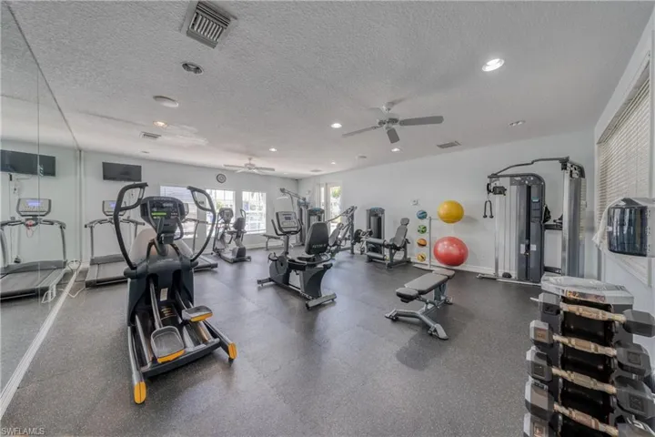 4630  Saint Croix  LN, Naples, FL 34109