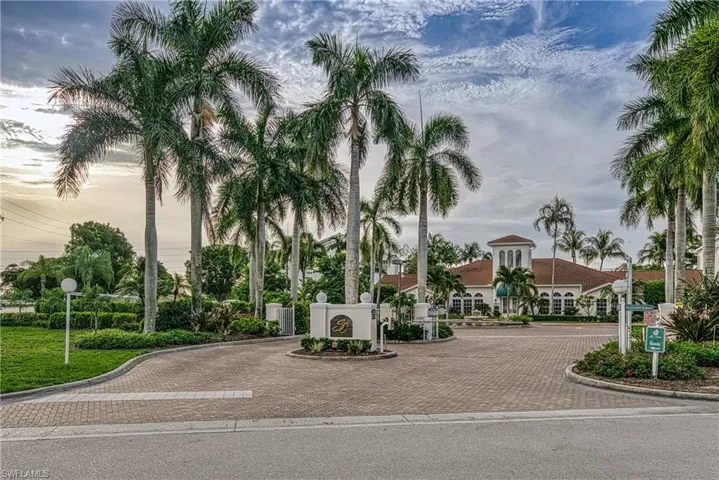 4630  Saint Croix  LN, Naples, FL 34109