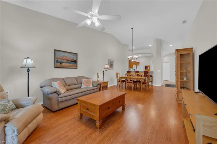6234  Mandalay  CIR, Naples, FL 34112