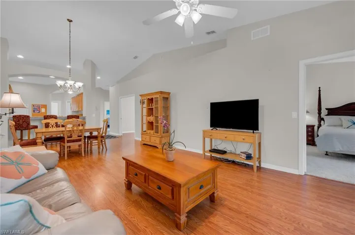 6234  Mandalay  CIR, Naples, FL 34112