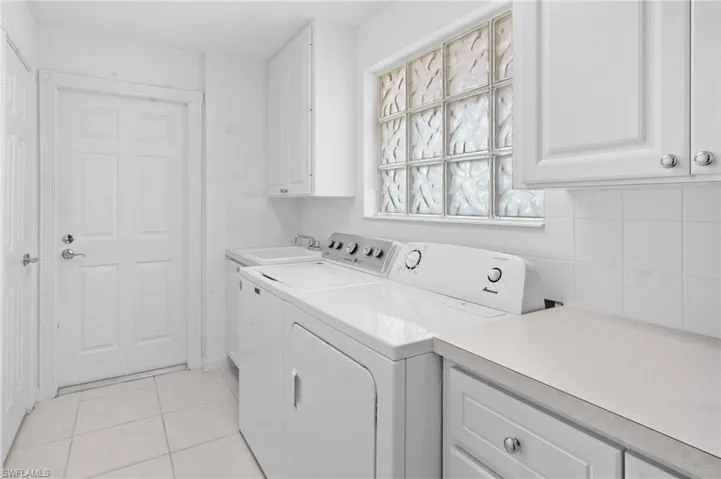 14610  Ferrara  CT, Bonita Springs, FL 34135