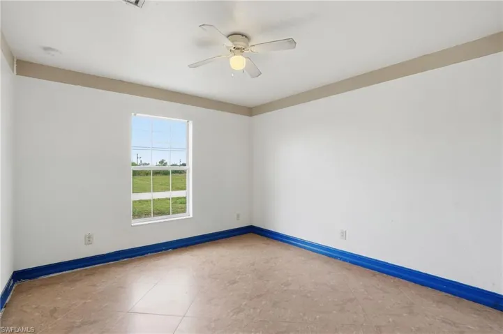 4129 Ne 14th Pl, Cape Coral, Florida 33909
