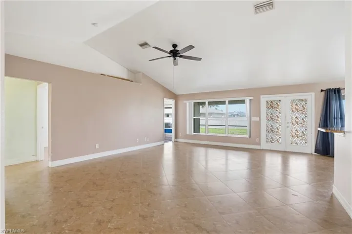 4129 Ne 14th Pl, Cape Coral, Florida 33909