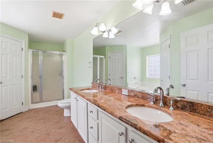 4129 Ne 14th Pl, Cape Coral, Florida 33909