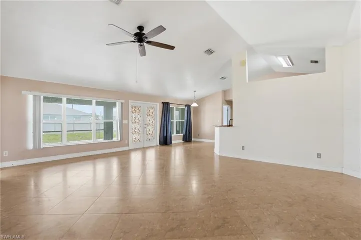 4129 Ne 14th Pl, Cape Coral, Florida 33909