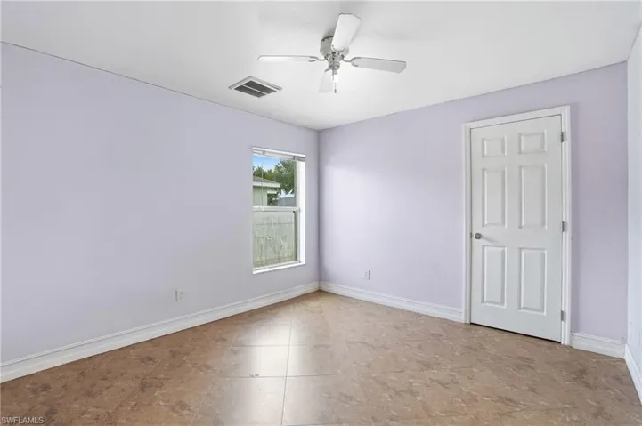 4129 Ne 14th Pl, Cape Coral, Florida 33909