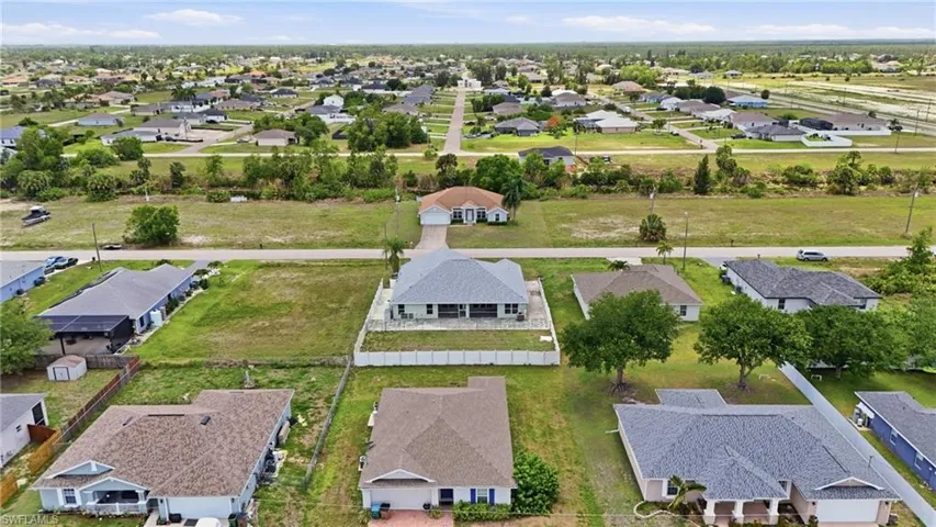 4129 Ne 14th Pl, Cape Coral, Florida 33909