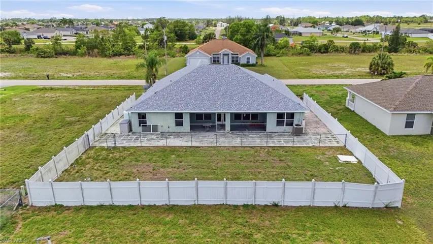 4129 Ne 14th Pl, Cape Coral, Florida 33909