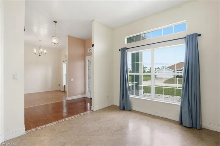 4129 Ne 14th Pl, Cape Coral, Florida 33909