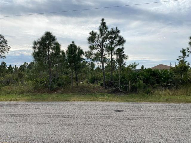 2910  45th W ST, Lehigh Acres, FL 33971