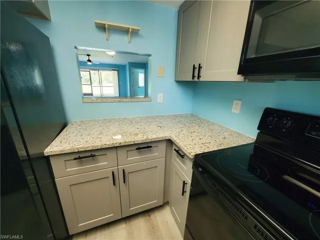 1055 Palm Ave 214, North Fort Myers, Florida 33903