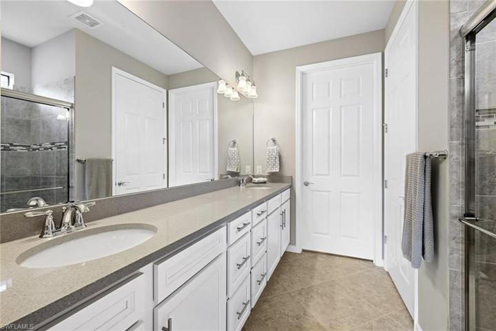 7601  Blackberry  DR, NAPLES, FL 34114
