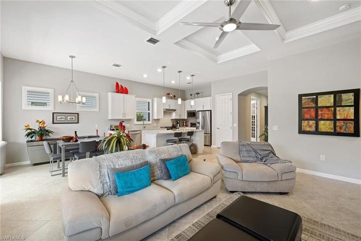 7601  Blackberry  DR, NAPLES, FL 34114
