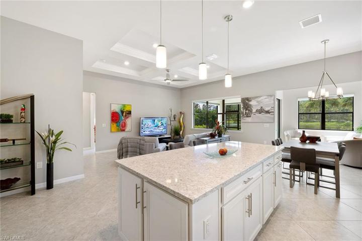 7601  Blackberry  DR, NAPLES, FL 34114