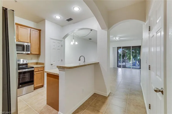 19551 Bowring Park Rd 104, Fort Myers, Florida 33967