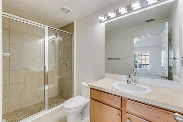 19551 Bowring Park Rd 104, Fort Myers, Florida 33967