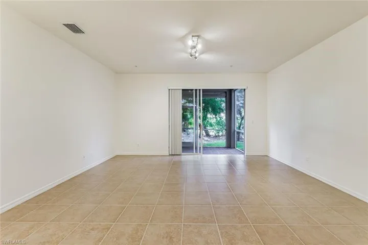 19551 Bowring Park Rd 104, Fort Myers, Florida 33967