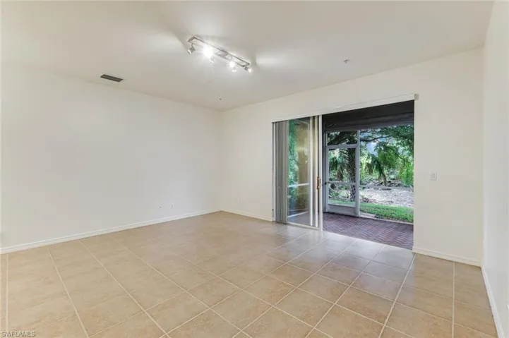 19551 Bowring Park Rd 104, Fort Myers, Florida 33967