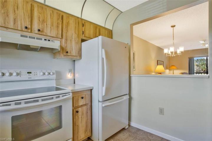 nice kitchen with plenty of cabinets