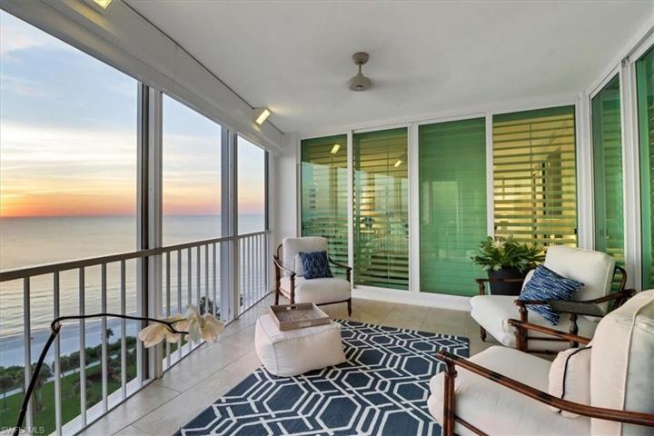 Spacious Lanai