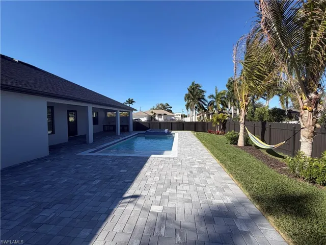 1621 Sw 10th Pl, Cape Coral, Florida 33991