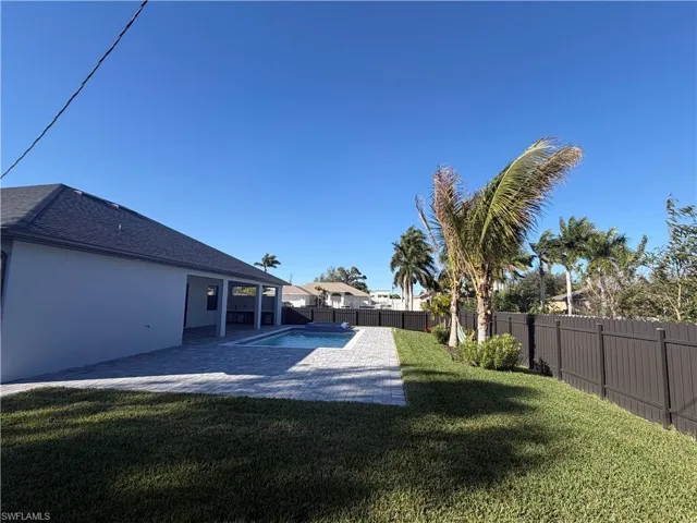 1621 Sw 10th Pl, Cape Coral, Florida 33991
