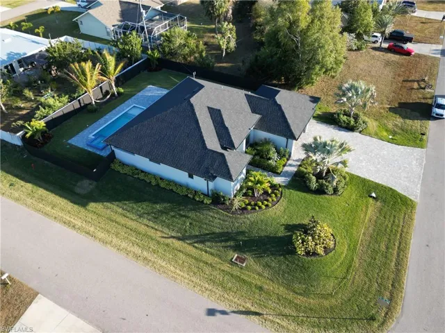 1621 Sw 10th Pl, Cape Coral, Florida 33991