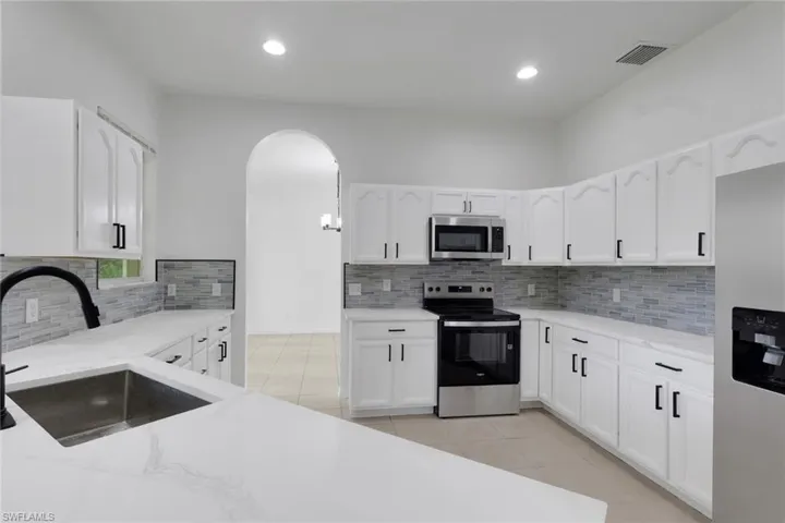 3665 24th Ave Se, Naples, Florida 34117